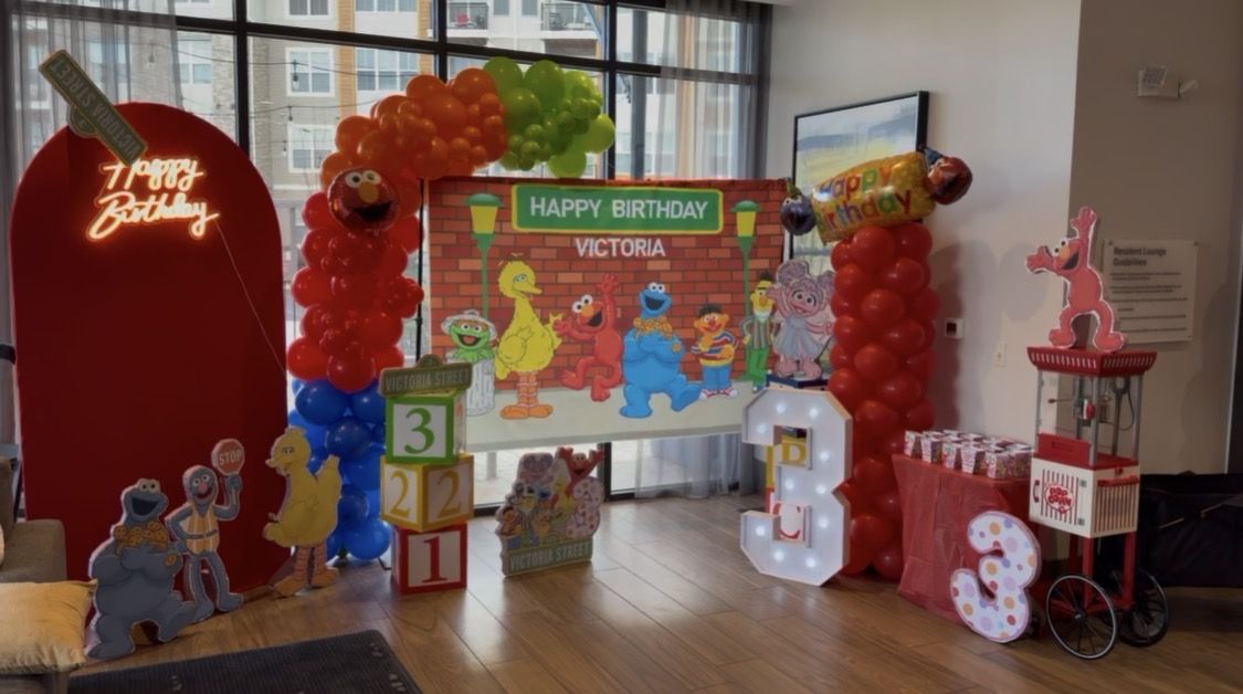Sesame Street 3rd birthday balloon setup